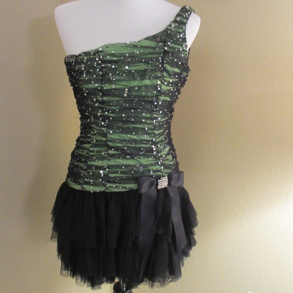 BLONDIE NITES BY STACY SKLAR BLINGY GREE, BLACK NETTING PROM DRESS SIZE 3 JUNIOR